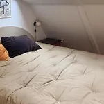 2 Bedroom Cozy In Appartement *