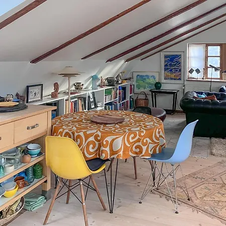 2 Bedroom Cozy In *