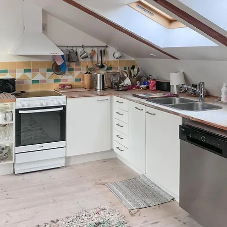 2 Bedroom Cozy In Appartement *