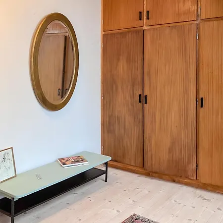 아파트 2 Bedroom Cozy In 후네스테드