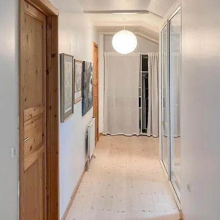2 Bedroom Cozy In *